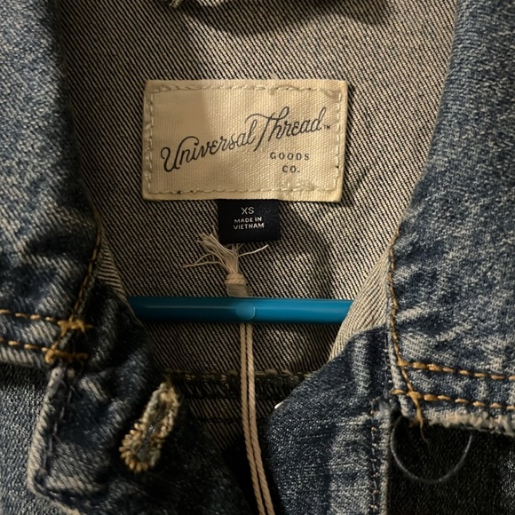 Universal Thread Jean jacket size XS - Picture 3 of 6